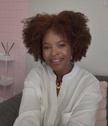 Lwandlekazi Swana-Ximbi, estate agent
