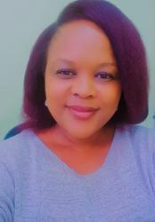Akona Dwabayo, estate agent