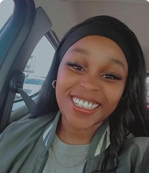 Mbali Xesi, estate agent